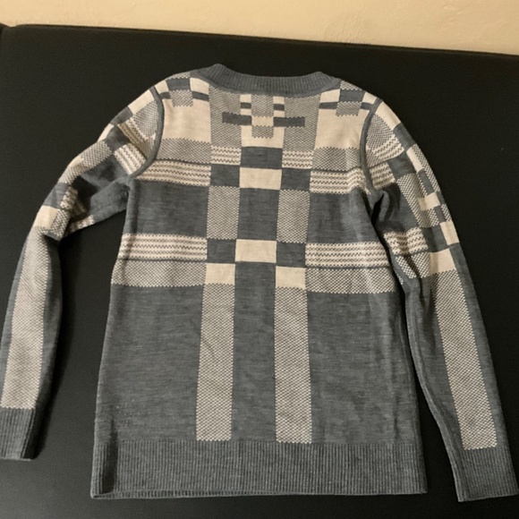 Pendleton’s 100% Wool Sweater - Picture 3 of 3